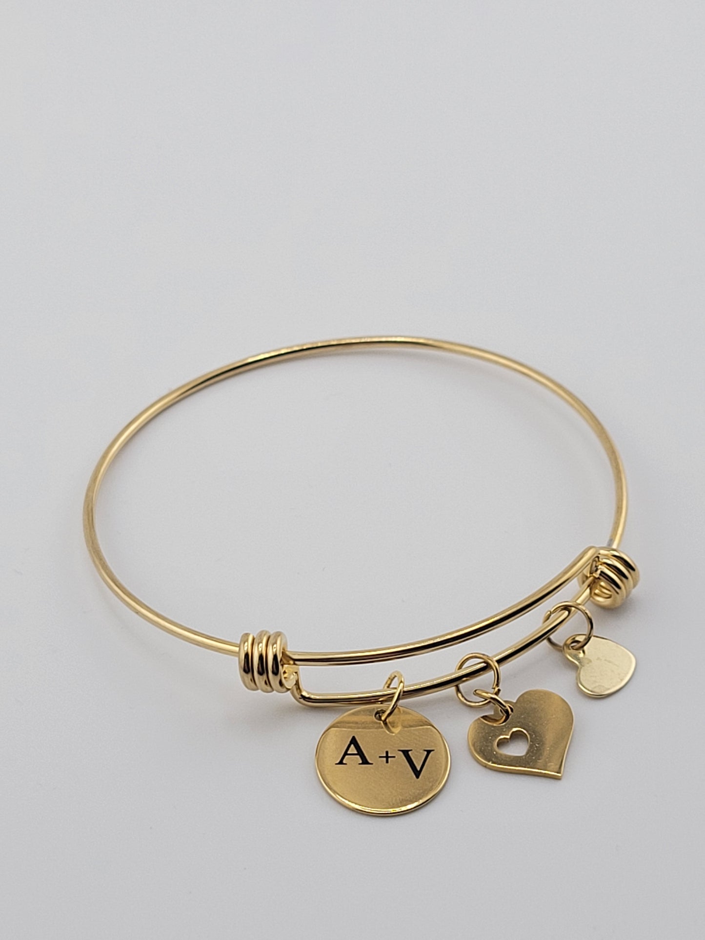 VERA Engraved Initials Charm Bracelet